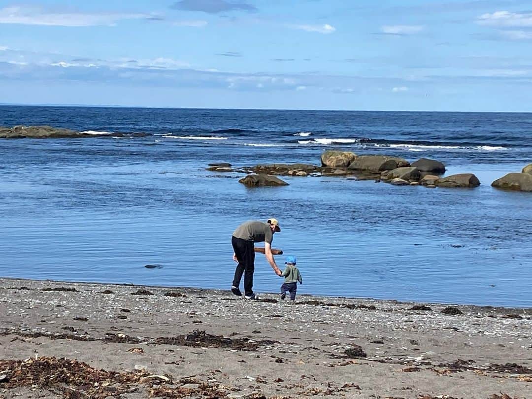 シャルリ・ビロドーのインスタグラム：「🎈 1 an d'amour et de courbatures」