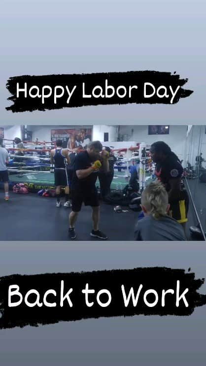 ロイ・ネルソンのインスタグラム：「Monday Mailbag! Happy Labor Day.... Back to work...... It's Fight week....... What fight are we excited for this Saturday? True fans.....  #mmafighter  #martialarts  #kickboxing」