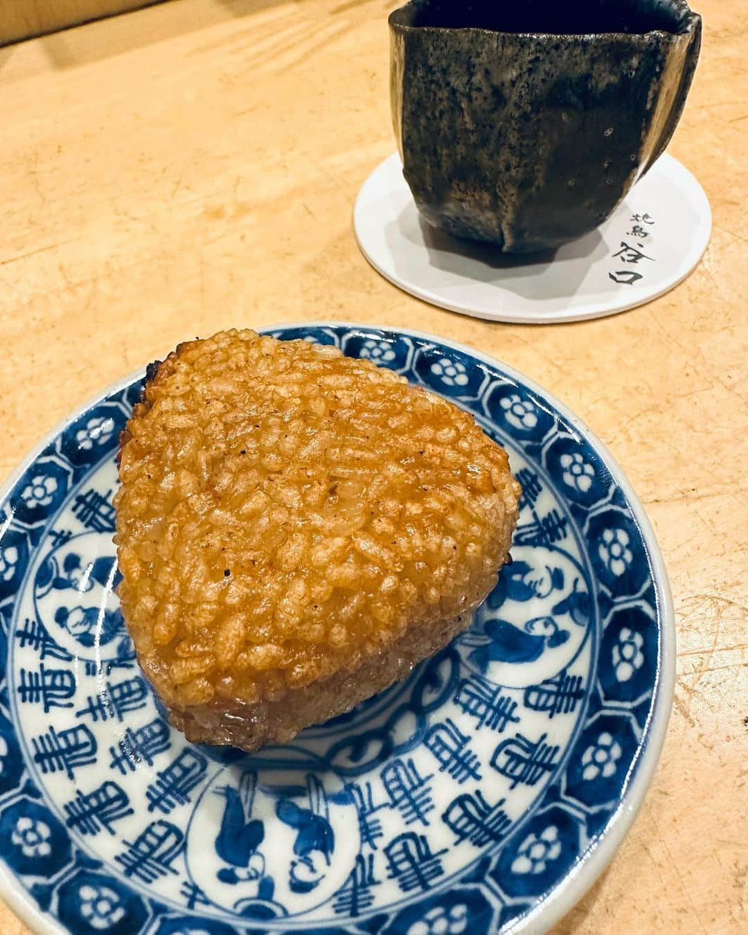 外村久美子さんのインスタグラム写真 - (外村久美子Instagram)「・ 焼鳥谷口  ひと夏の恋🍶💕 ほんまに美味しいお店  with @leimoni_n  @kanjinishimura  @hayato.jinnouchi    〆はビアードなパパ活で🫶 小枝も気になる🌳」9月5日 22時35分 - kummy153