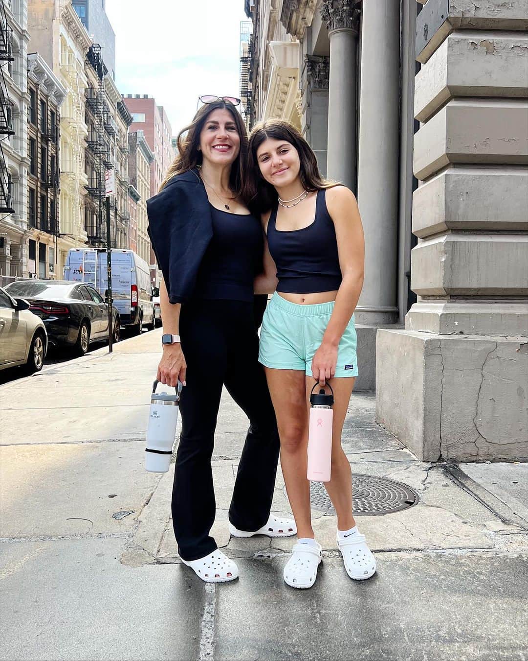 Ilana Wilesのインスタグラム：「New school year! New school commute! We’ve been practicing Mazzy’s new commute to high school this week while wearing our favorite fits from @dickssportinggoods. When you live in NYC, you need clothes that are both fashionable and functional. Mazzy finally turned me on to the dark side and convinced me to get a pair of Crocs. I hate to say it, but I get it now. Perfect subway shoes. Shop our looks at the link in my bio! #backtoschool #DKSPartner」