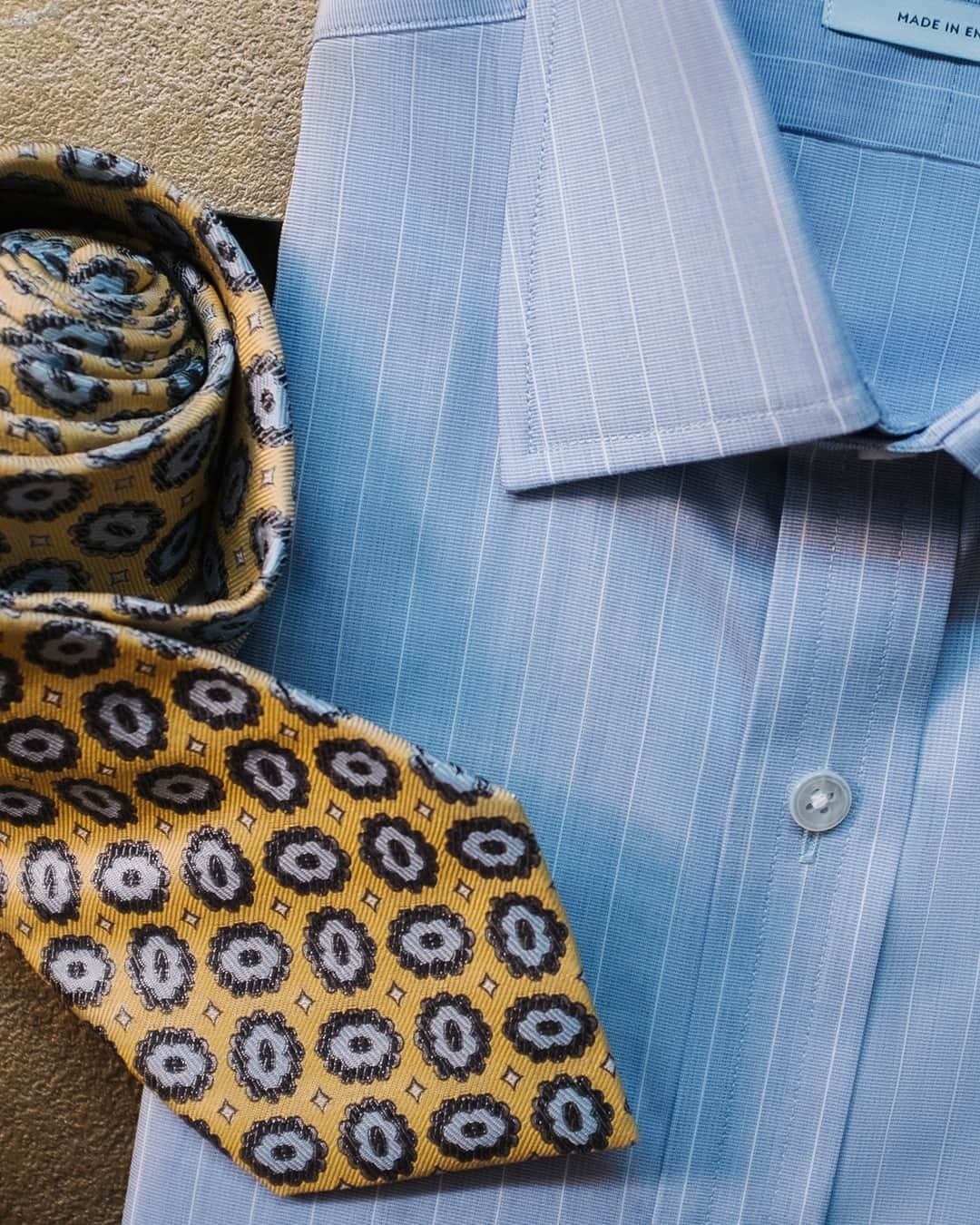 ターンブル&アッサーのインスタグラム：「To complete your Turnbull & Asser shirts, a tie is a lasting impression of elegance. For dress codes that call for a higher sense of formality. ⁠ ⁠ #TurnbullandAsser」