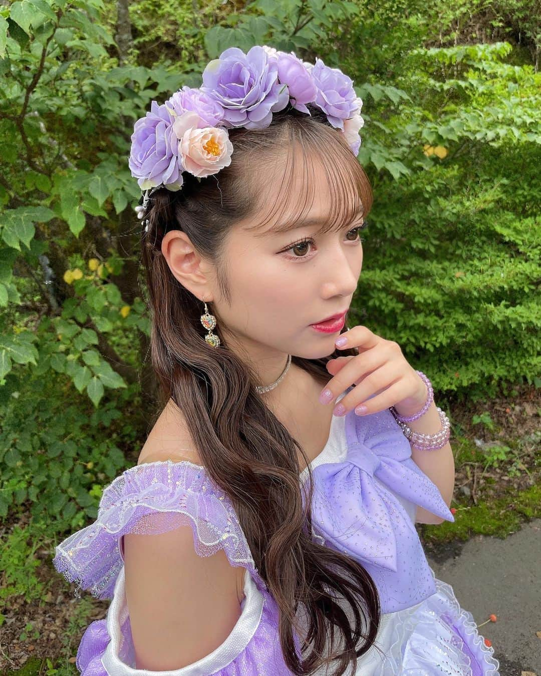 谷本安美さんのインスタグラム写真 - (谷本安美Instagram)「* 灼熱のメンバーカラー衣装🤍💜 今回も自分でデザインとか色々考えたのー！ どうかな？？！ ⁡ ⁡ ⁡ ⁡ #衣装 #idol #ハロプロ#つばきファクトリー #谷本安美」9月5日 21時30分 - ami_tanimoto.official