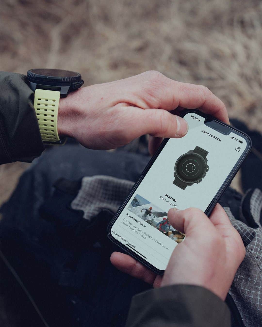 Suuntoのインスタグラム：「Did you know that when traveling between different time zones, you simply need to sync your #Suunto with #SuuntoApp to get the time on your watch updated?⁣ ⁣ #SuuntoVertical⁣ #AdventureStartsHere」