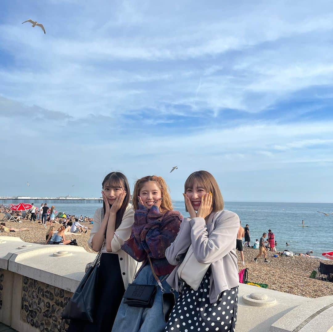 渡辺梨加のインスタグラム：「Brightonで再会しました🏝️ 久しぶりなのに全然そんな感じしなくて、たくさん元気をもらえました！ 楽しかった〜また会いたい🫶」