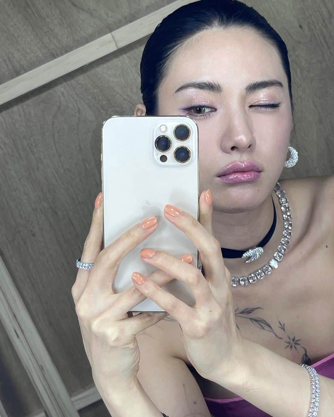 ナナ さんのインスタグラム写真 - (ナナ Instagram)「기분좋은 날 🩷  @Swarovski #Swarovski  #Joyfulextravagance #繽紛璀璨」9月5日 21時39分 - jin_a_nana