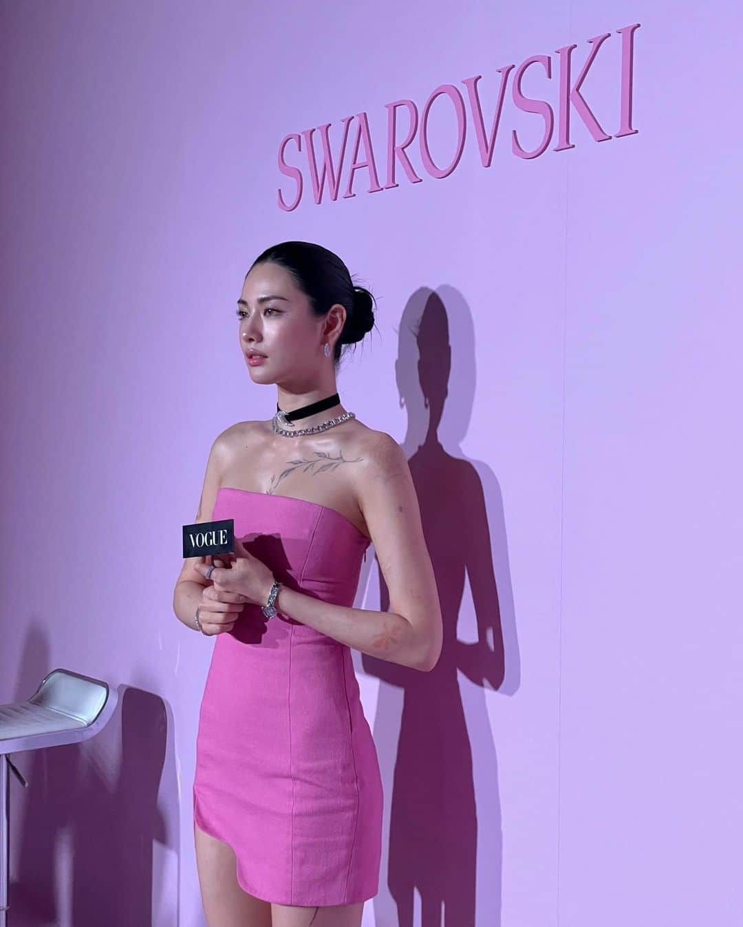 ナナ さんのインスタグラム写真 - (ナナ Instagram)「기분좋은 날 🩷  @Swarovski #Swarovski  #Joyfulextravagance #繽紛璀璨」9月5日 21時39分 - jin_a_nana