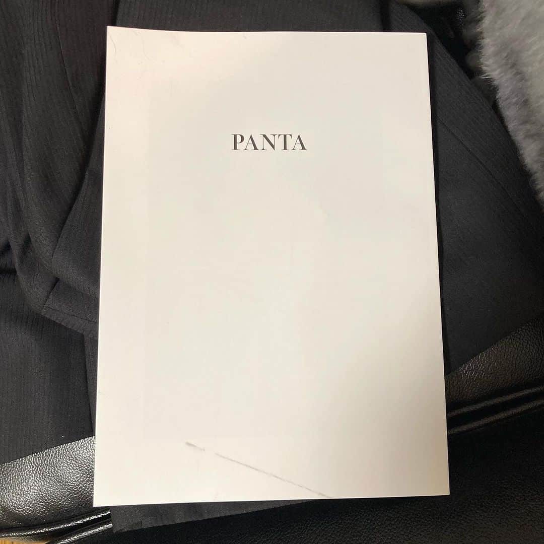 田中和のインスタグラム：「先日はPANTAさんにお別れしてきました。 偏ってた自分は中学上がって3rdから聴きました、 グ◯スという言葉だったり、同じ過ちを繰り返す大人の事をサル、と教わったのもこのアルバムでした。 大人になって勝手にしやがれブラスチームでライブに僅かに参加させて頂くくらいではありましたが、優しい優しいPANTAさんにただただ尊敬するばかりございました、ありがとうございました。  渋谷の会場では琢己兄様に受付・アテンド頂きありがとうございました、そしてお疲れさまでした。  PANTA様どうか安らかに。 #頭脳警察3  #ふざけるんじゃねえよ  #歴史から飛び出せ」