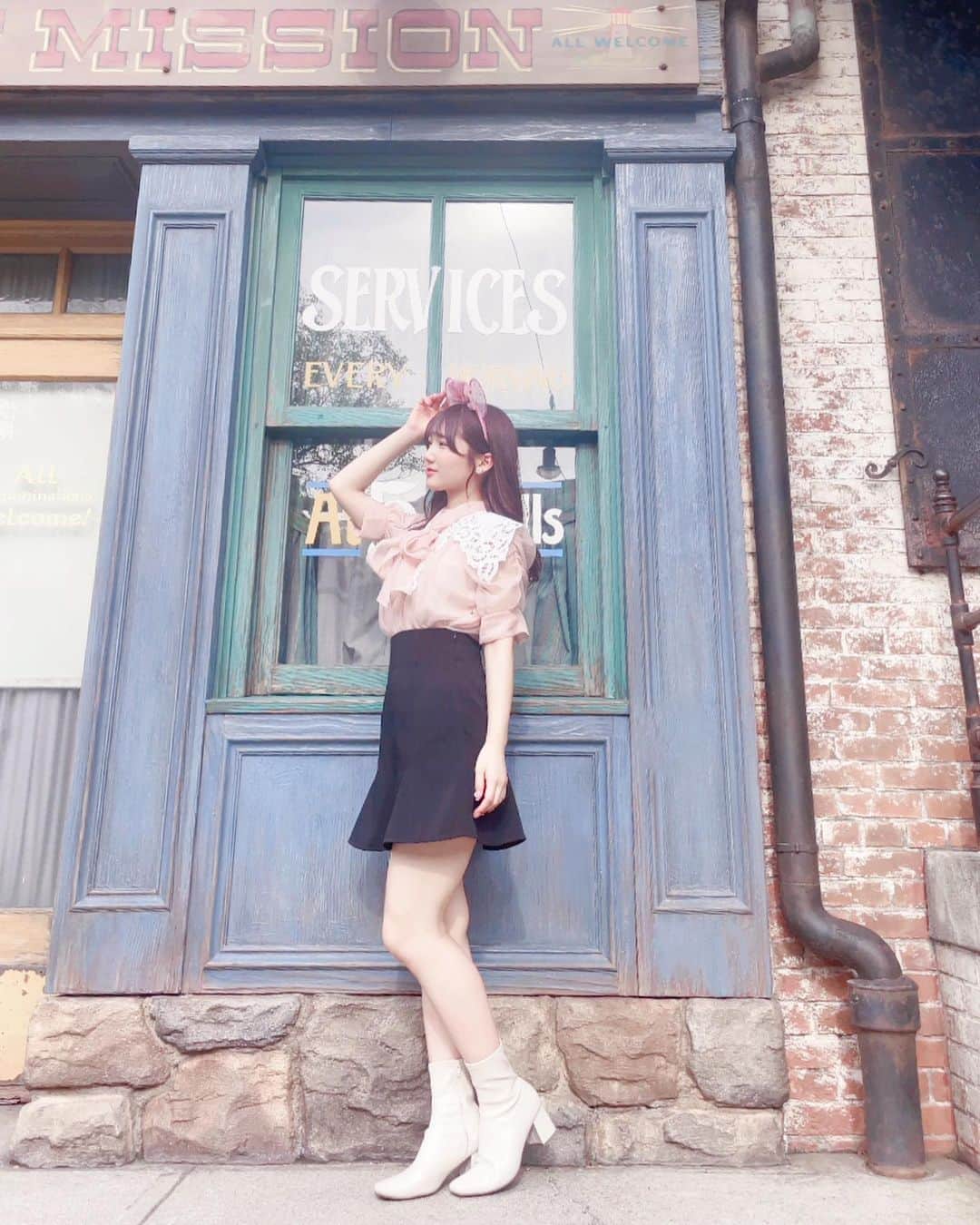 のインスタグラム：「🐭♡ . . 4月か5月頃ディズニーに行った時の お洋服を今更あげます(՞. ̫ .՞)」