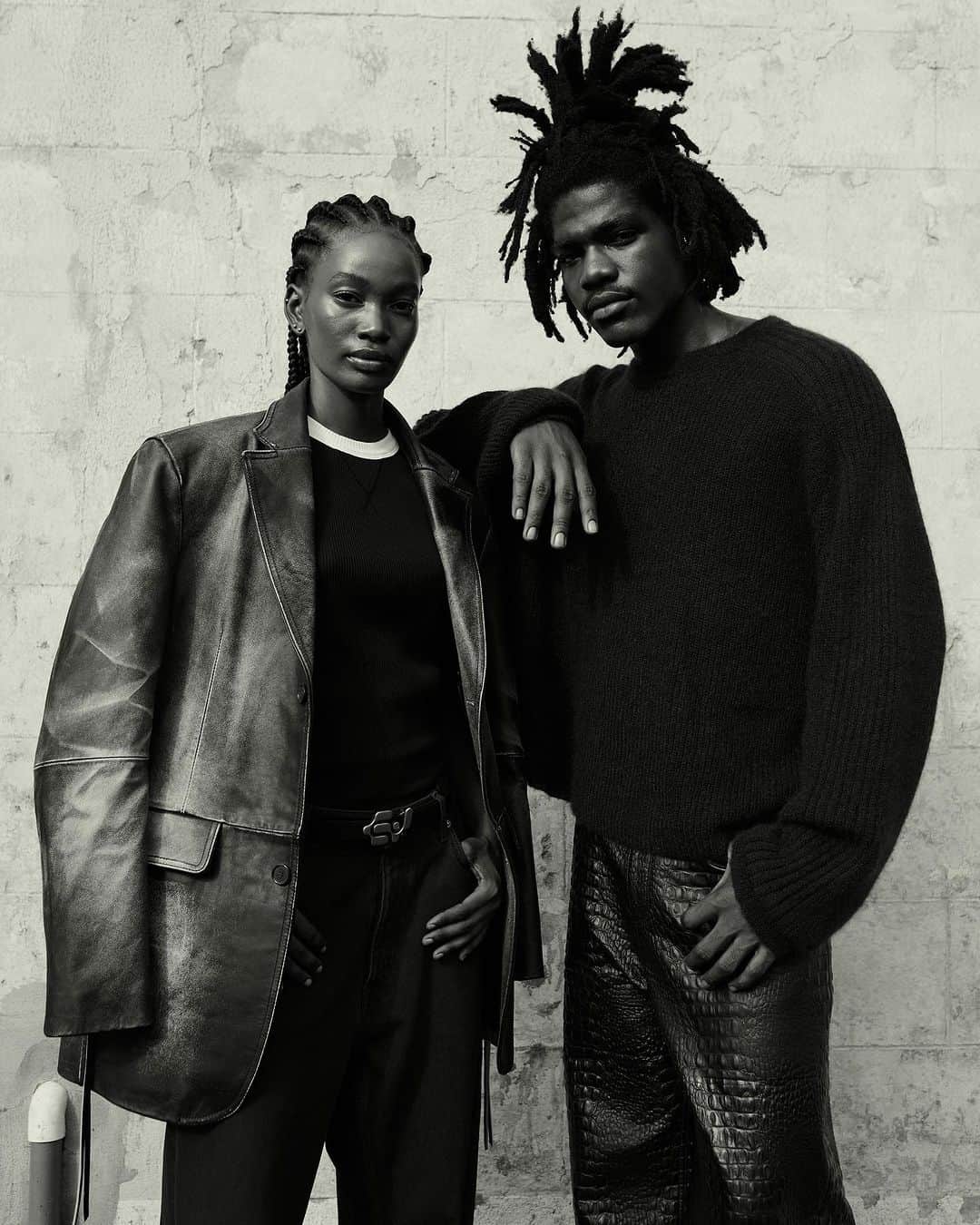 エイティーズのインスタグラム：「Introducing the EYTYS Fall Winter 2023 campaign. Rashida and Prince captured in Accra, Ghana by David Nana Opoku Ansah.  Photographer: @cozyshrt  Stylist: @etchell_  Hair: @wild_moon  Makeup: @judahsmakeover_  Production: @elinam.yaa  Models: @shidamamudu @prince__b07  BTS photographer: @kaykwabia  Stylist assistant: @kweku_yeboah1」
