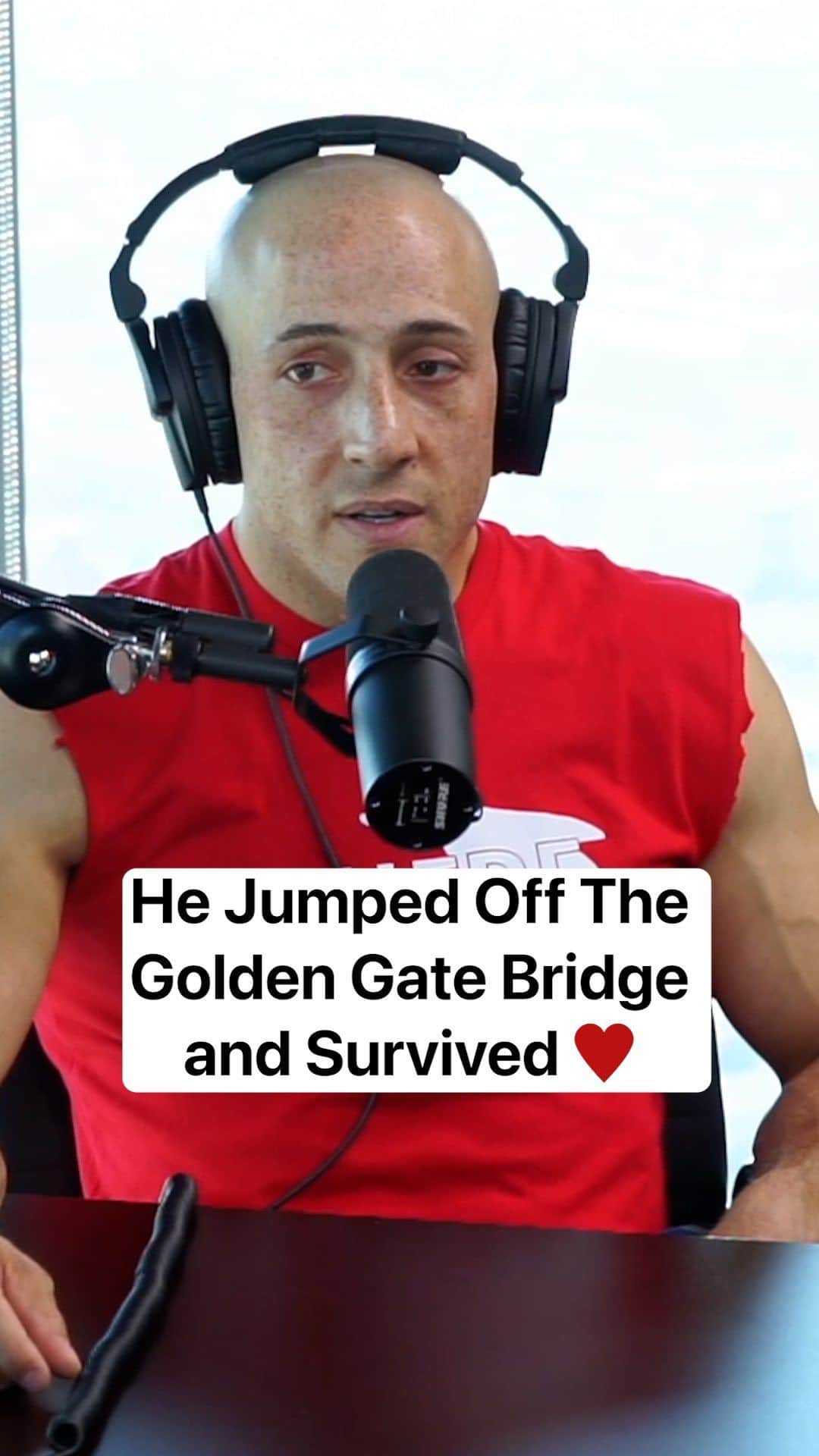 Mark Dohnerのインスタグラム：「23 years ago this month, Kevin Hines jumped off the Golden Gate Bridge in an attempt to take his own life. Where 2,000 people have died, Kevin got to live. He is 1 of 35 survivors. This is his story. ♥️ @kevinhinesstory」
