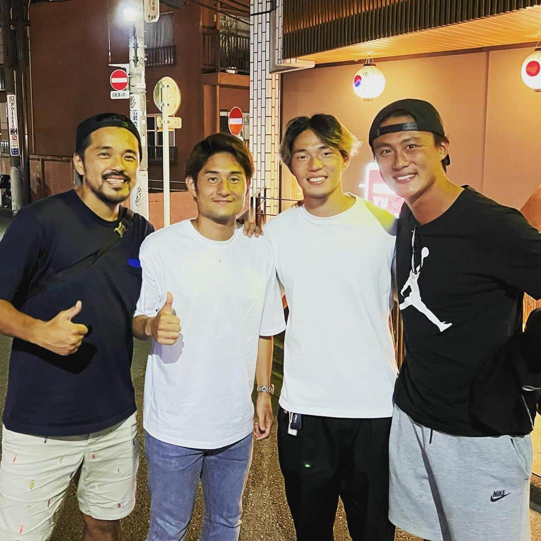 李忠成のインスタグラム：「大好きだぜ🤝 #wearereds」