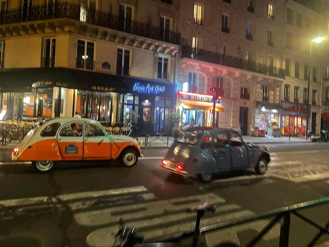 皆川明のインスタグラム：「Deux deux chevaux」