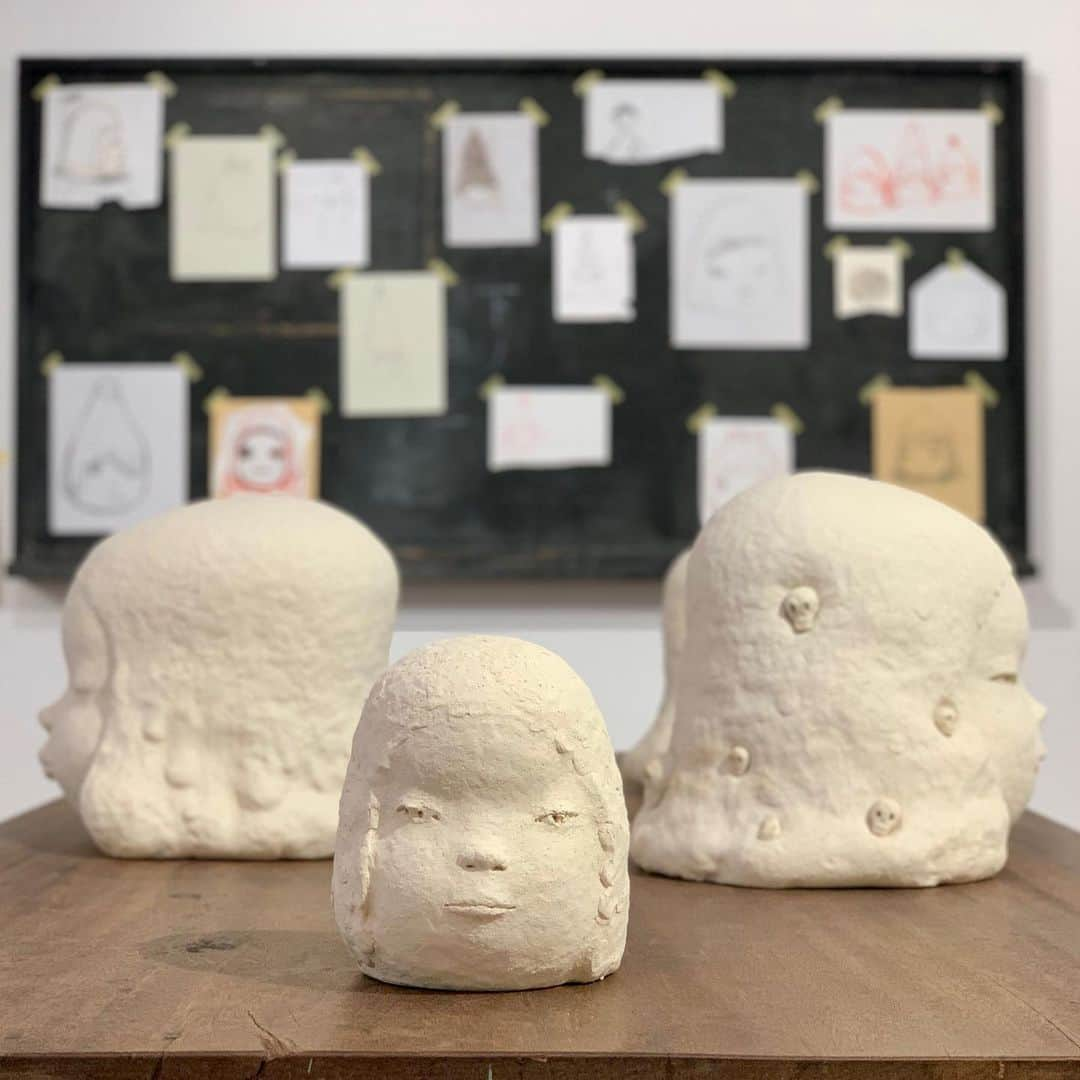 奈良美智さんのインスタグラム写真 - (奈良美智Instagram)「memories of Seoul  “Ceramic Works” at PACE Gallery.  RM’s  visit.  Nice foods and Booze.  and I will be back again 👍」9月5日 15時25分 - michinara3