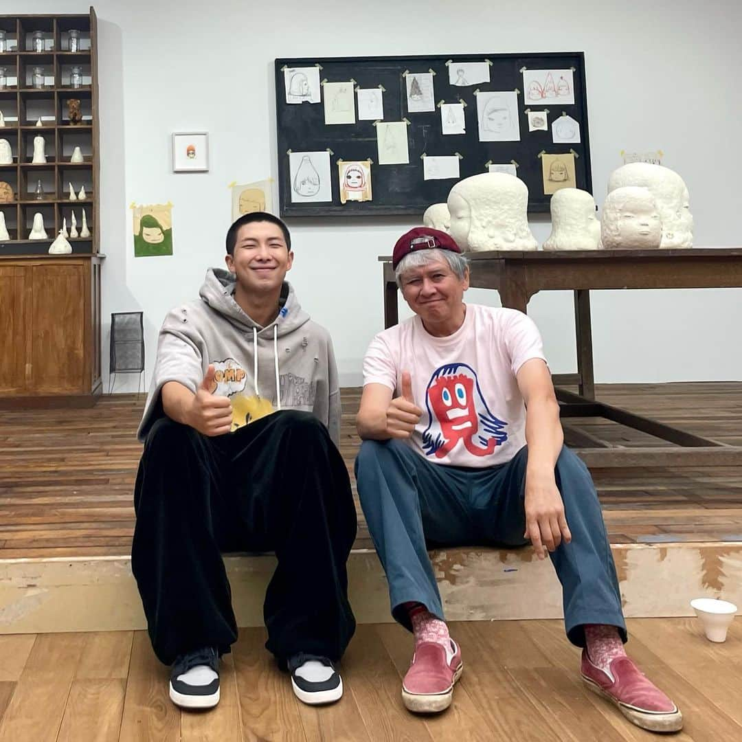 奈良美智さんのインスタグラム写真 - (奈良美智Instagram)「memories of Seoul  “Ceramic Works” at PACE Gallery.  RM’s  visit.  Nice foods and Booze.  and I will be back again 👍」9月5日 15時25分 - michinara3