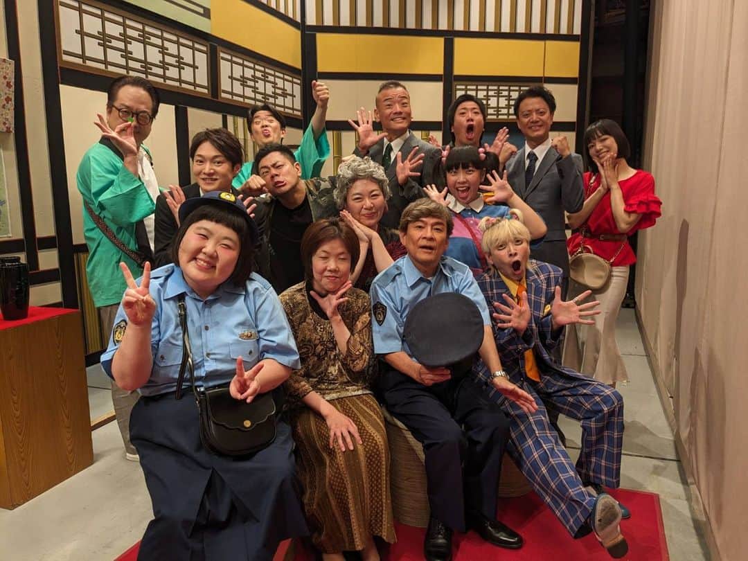 吉本新喜劇のインスタグラム：「本日からの #よしもと祇園花月 の #新喜劇 は、 #酒井藍 座長週！！  「逮捕しタイホど、逮捕できない！？」を 9/11(月)まで毎日お送りします！  こちらの公演の様子は #BSよしもと にて 10/12(木)21:00~放送予定！！  内場さんと藍ちゃんの警官コンビをお見逃しなく！！😎」