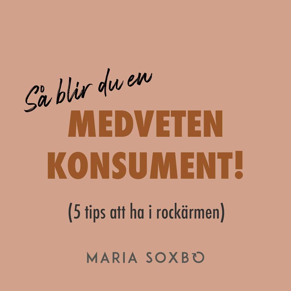 Maria Soxboのインスタグラム：「🦢Reklam för @svanenmarkt 🦢  Visste ni att varannan svensk kämpar för att agera miljövänligt? Och att bara hälften av svenskarna tror att deras konsumtionsval har betydelse för miljön?*  Med andra ord: Vi som försöker tycker ofta att det är svårt att veta om vi gör rätt. Och de som inte försöker underskattar hur stor betydelse konsumtionen har för vårt klimat- och miljöavtryck. Det här måste vi ändra på!  Jag har tillsammans med Svanen gjort en tipslista med 5 sätt att snabbt bli en medveten konsument (och på sikt kanske till och med en cirkulent!). Swipea för att ta del av den, och sprid den gärna vidare!  Ingen av oss behöver bli proffs på något för att bli medvetna konsumenter. Däremot måste vi lära känna våra egna shoppingbeteenden, förstå vad som gör skillnad och få det lite lättare att göra rätt. Och där kommer Nordens officiella miljömärkning Svanen in! För genom att välja miljömärkt (se tips 3!) kan vi till exempel tryggt lita på att någon annan ställt krav och granskat produkten och företaget, så att vi slipper.  Miljömärket Svanen är ju nämligen svår att få, men lätt att välja! Och varje gång du gör det är du en medveten konsument!  * Enligt Svanens undersökning, våren 2023.  #svanenmärkt #svanen #miljö」