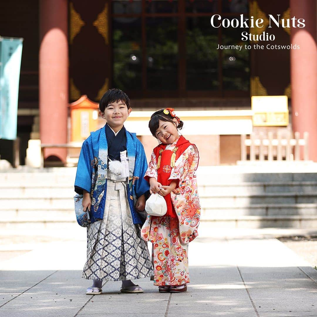 クッキーナッツさんのインスタグラム写真 - (クッキーナッツInstagram)「七五三神社ロケ  クッキーナッツスタジオでは、秋の平日に七五三のお参りにカメラマンとアシスタントが同行する神社ロケのご予約を承っております！ 前撮りをスタジオで済ませて、平日の別日にお着物を着てお参り！！ 前撮り、衣装レンタル、着付け、ヘアメイク、神社での撮影　 全てクッキーナッツでできるので安心  七五三平日神社ロケは1日2組限定ですのでご予約はお早めに！  #cookienutsstudio #cookienuts #クッキーナッツスタジオ #クッキーナッツ #川崎写真スタジオ #川崎写真館 #神奈川県写真スタジオ #神奈川県写真館 #子供写真スタジオ #家族写真撮影 #横浜写真スタジオ #記念日撮影 #七五三お参り#七五三衣装レンタル #神社ロケ#七五三お参り同行撮影 #七五三お出掛け#七五三撮影 #着物でお出かけ #753撮影」9月5日 16時01分 - cookienuts_kawasakihonten