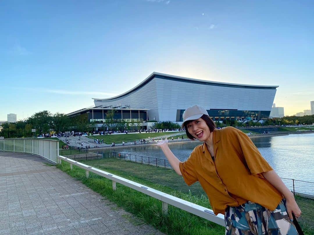 奥村愛子のインスタグラム：「🏞️  水樹奈々さんのライブへ 事務所の山本さんとタッキーと 行ってきました！ 素晴らしかった… ショーエンタメのすべてが詰まった 贅沢な時間でした 勉強したとかじゃなく、ただ楽しんだ〜✧  #水樹奈々」
