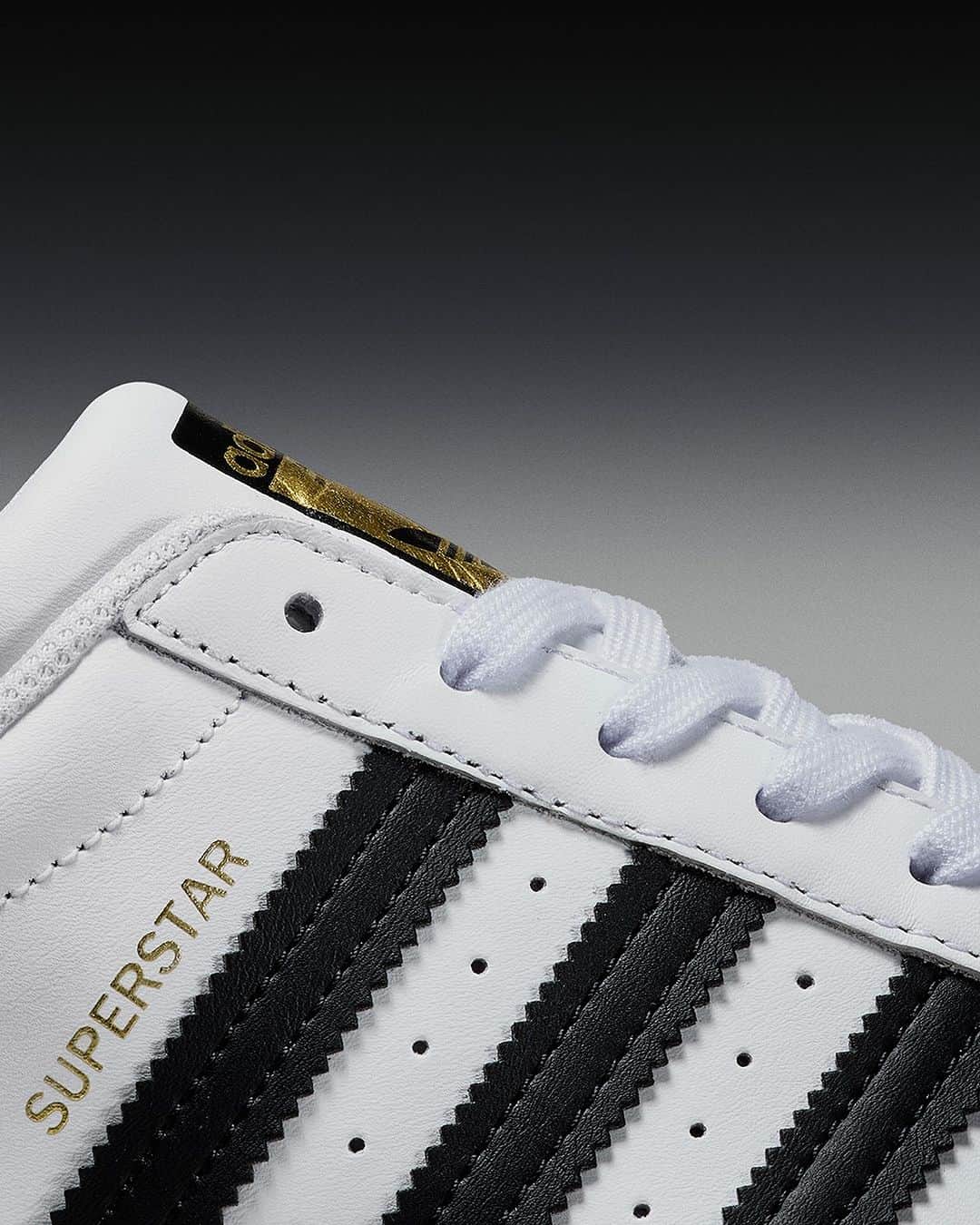 adidas Originalsのインスタグラム：「1965. The first ever #adidasSuperstar ad. An Original that changed the game, both on and off the court.   #WeGaveTheWorldAnOriginal」