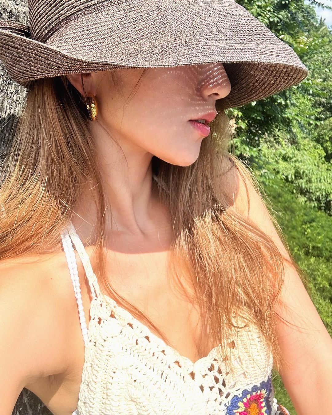 上原歩さんのインスタグラム写真 - (上原歩Instagram)「🪶🪶🪶  なににでも合うこたち  pierce : tres__collection  hat : marihoja   __________________________________________  #love #life #loveislove  #hat #earring #ハット #ピアス」9月5日 17時07分 - ayumiuehara