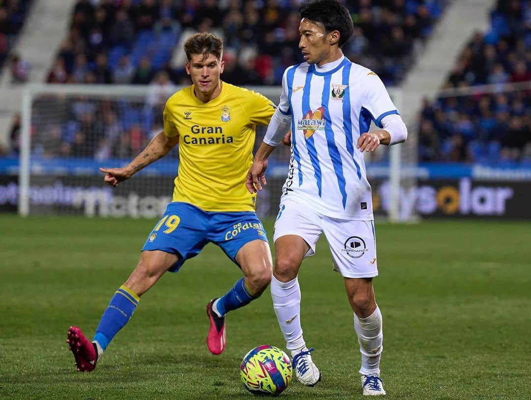 柴崎岳さんのインスタグラム写真 - (柴崎岳Instagram)「. Mil gracias @cdleganes por haberme apoyado durante tres años.   nunca olvidaré lo que viví en Butarque.   Sobre todo a la afición, solo espero que siempre estéis bien para poder ir a ver y animar al equipo cada fin de semana.  Os deseo lo mejor, pepineros.」9月5日 22時45分 - official_gaku