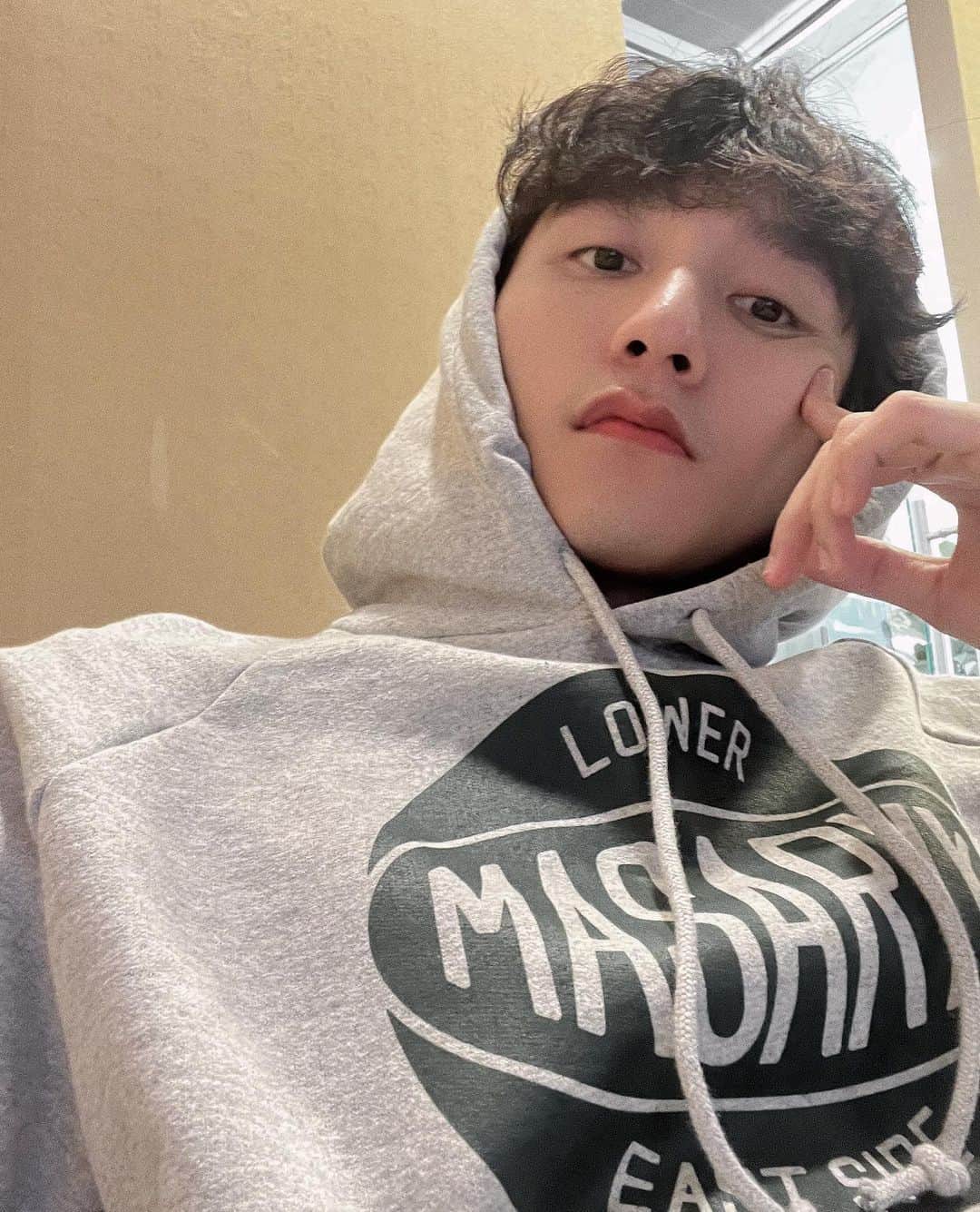 のインスタグラム：「C.Ó H.Ẹ.N V.Ớ.I Đ.À N.Ẵ.NG   🤍🤍🤍」