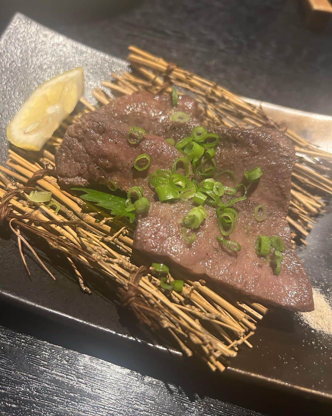 安藤ユキのインスタグラム：「海鮮お好み焼きdining雪昇  食べてみたかったー☺️❣️ もんじゃ美味しかったあ🤤🧡  #札幌観光  #follow #すすきのグルメ　#もぐもぐタイム #美味しいご飯」