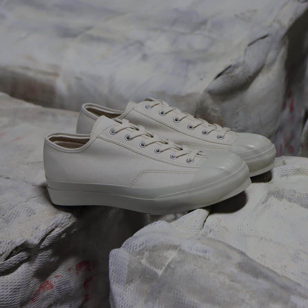 MOONSTARのインスタグラム：「. GYM CLASSIC 10 / WHITE  #moonstarshoes  #finevulcanized  #gymclassic10  #madeinkurume」