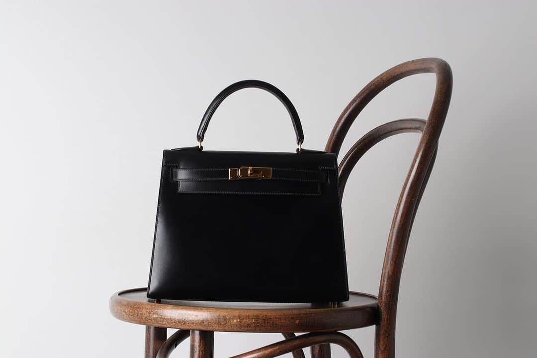HIROBさんのインスタグラム写真 - (HIROBInstagram)「Vintage HERMES KELLY  お洒落に使いたいケリーバッグが入荷しました。  入荷店舗 ・名古屋TGM店  #hirob #baycrews #vintagebag #vintagehermes #hermeskelly  @baycrews」9月5日 17時51分 - hirob.jp