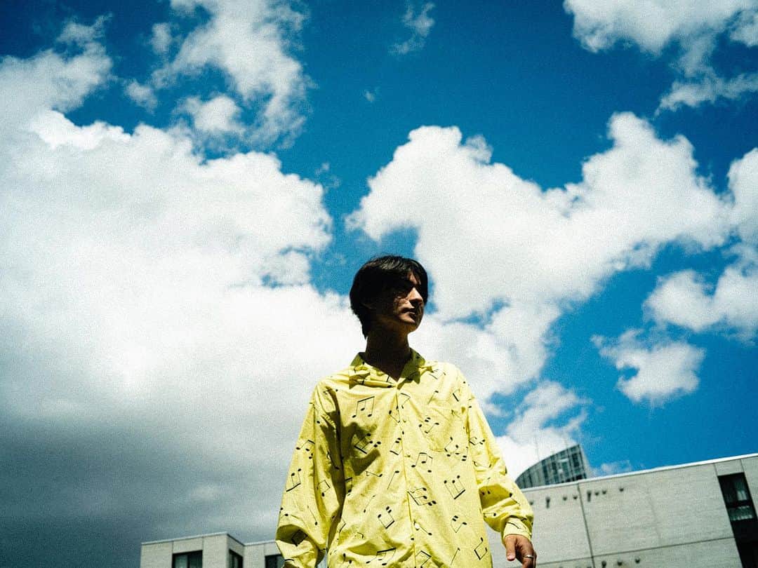 のインスタグラム：「BEDWIN 2023 SUMMER SPOT COLLECTION  Choose your favorite of MUSIC, LIQUOR, COMIC & LEOPARD🤟  Now available on bedwintokyo.com & our dealers.  Photo @soichiro   Model @go_kkki_   #bedwinandtheheartbreakers  #bedwin #ベドウィン」