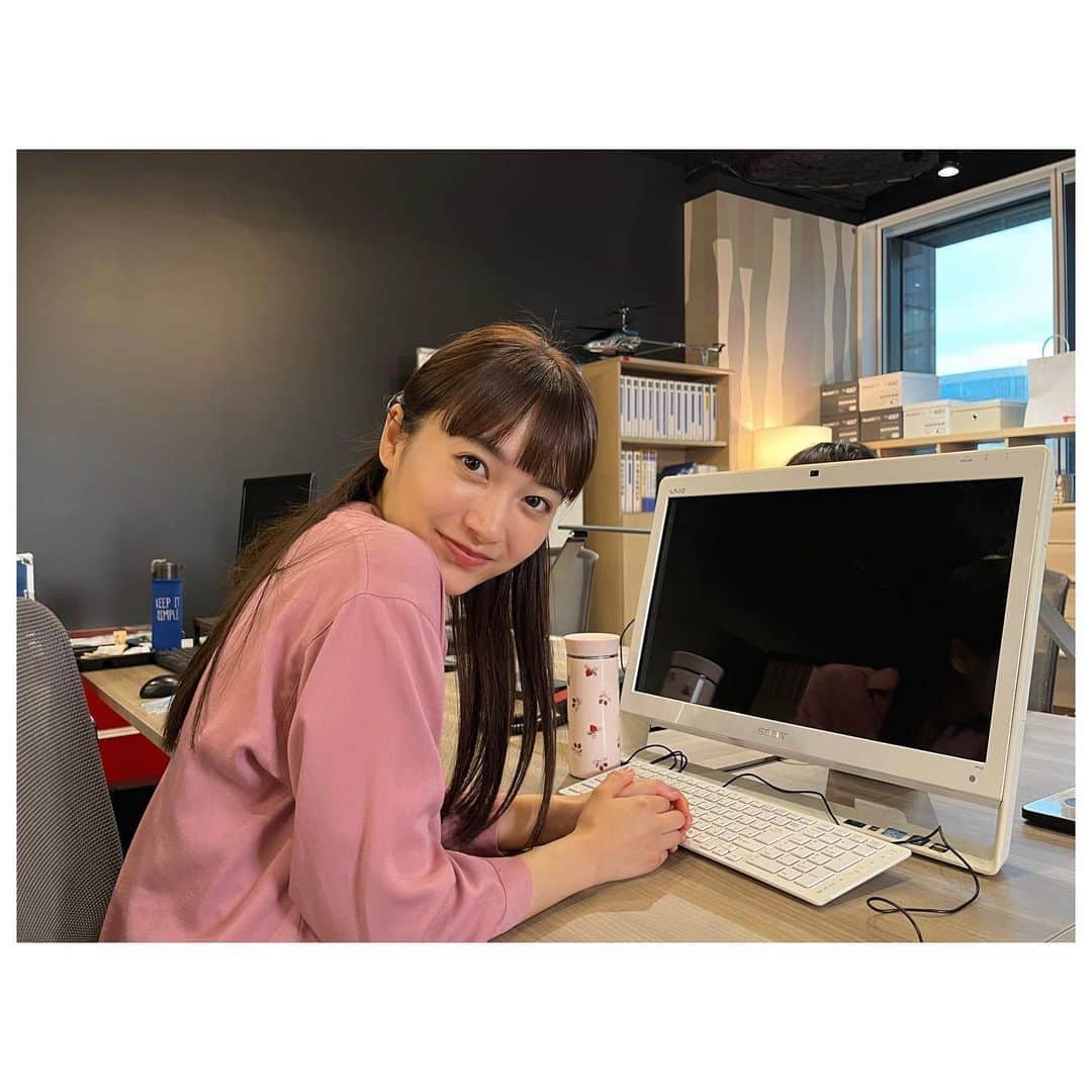 のインスタグラム：「出演のお知らせです☺︎  10月4日よりテレビ東京　ドラマNEXT 『推しが上司になりまして』 青木玲奈役を演じさせて頂きます！！  会社員のレギュラーキャストとして、新人社員として元気いっぱい頑張っています！！  10月から全12話お楽しみ〜！❤️‍🔥❤️‍🔥 よろしくお願いします☺️  #推し上司」