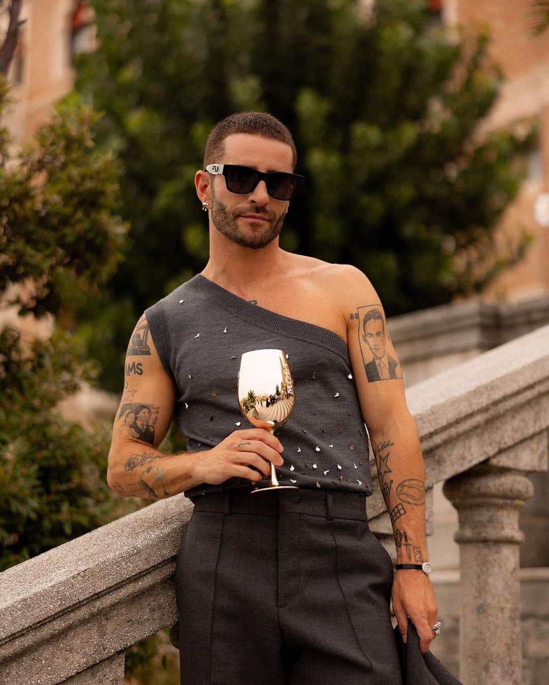 Moët & Chandon Officialのインスタグラム：「A toast to elegance, cinema and togetherness. Embrace the unique atmosphere of the 80th Venice International Film Festival with our guests @pelayodiaz @vickykaya_ @kamo.mafokwane  #ToastWithMoet #MoetChandon #Venezia80  This material is not intended to be viewed by persons under the legal alcohol drinking age or in countries with restrictions on advertising on alcoholic beverages. ENJOY MOËT RESPONSIBLY.」