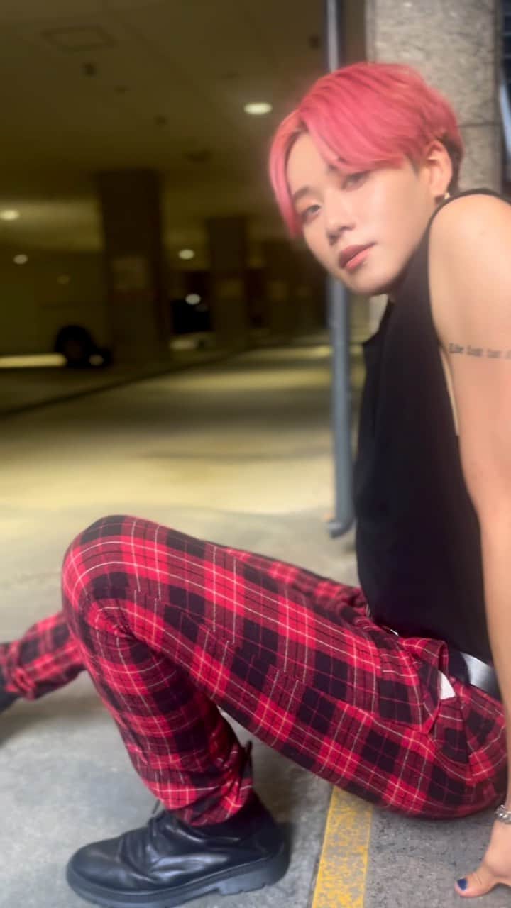 YUKIのインスタグラム：「For 3years Thx for the request  🎵🎧@tmbax  #madkid_yuki #fashionstyle #instareels」