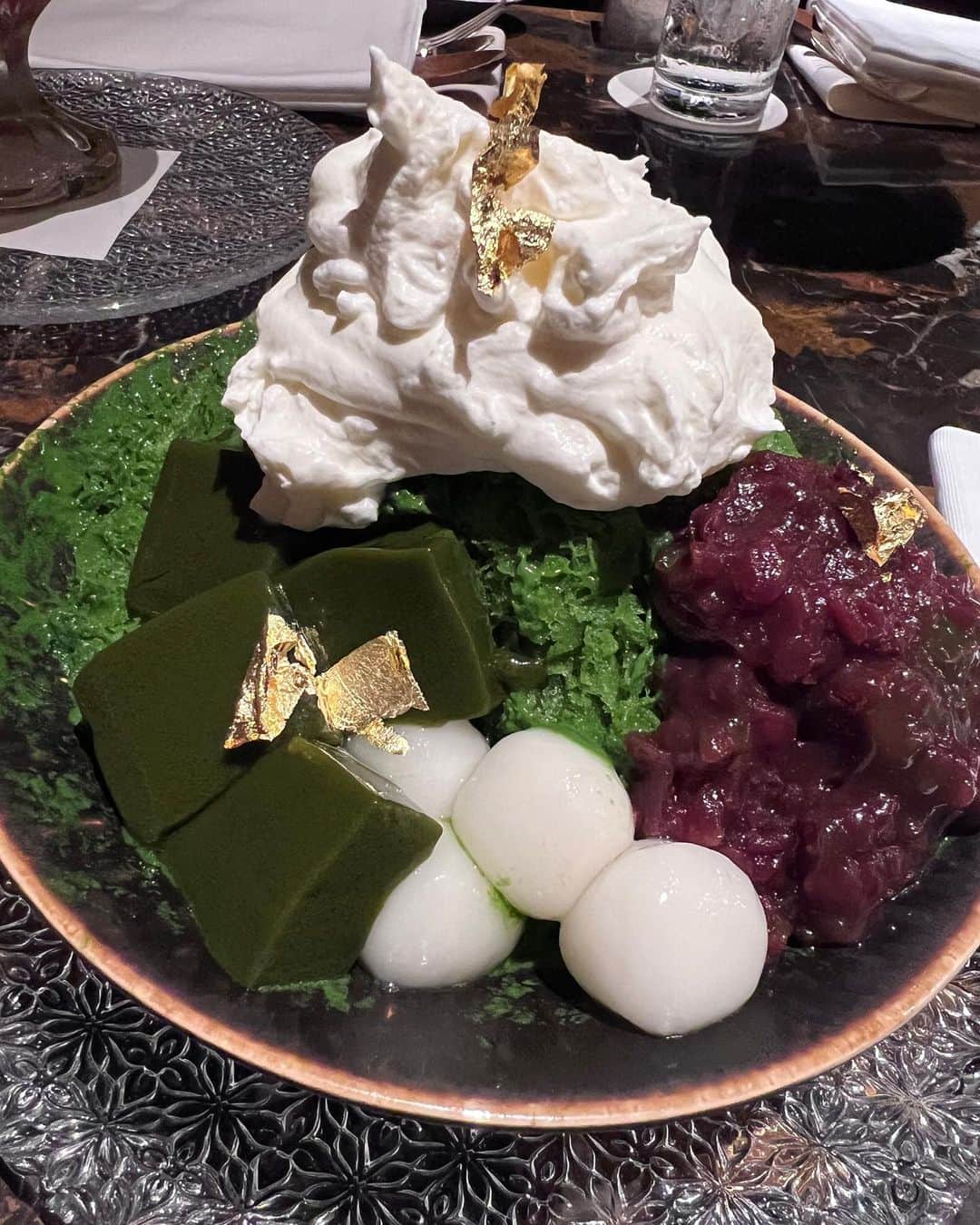 山本里菜のインスタグラム：「. 日がだんだん短くなってきたなぁ🌙 今年の夏はたくさんかき氷食べた☺️  #かき氷」