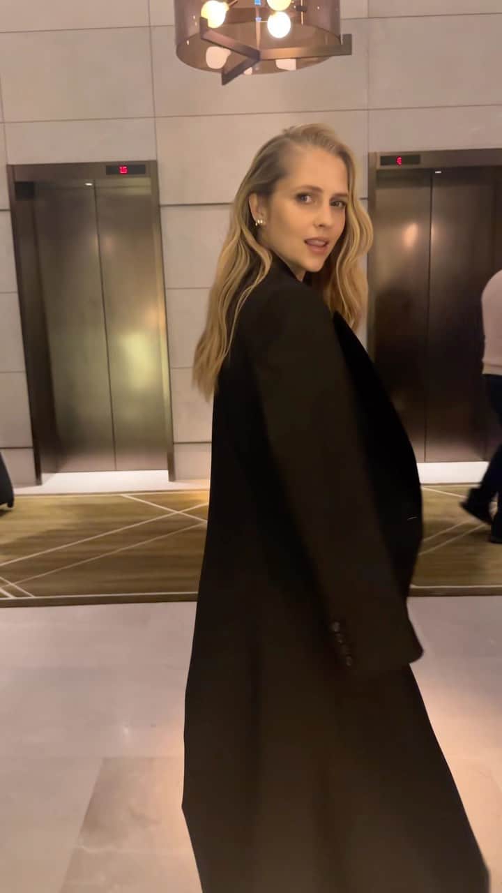 テリーサ・パーマーのインスタグラム：「Teresa palmer x Pandora   for the @theofficialpandora  #pandoralabgrowndiamonds launch  MU: @isabellaschimid Styling: @rachelwayman  The reference was effortless un-done hair, so the style made with the @lorealpro #steampod and styled with #tecniart @lorealpro_education_aus  #ad #teresapalmer #lorealpro #pandora」