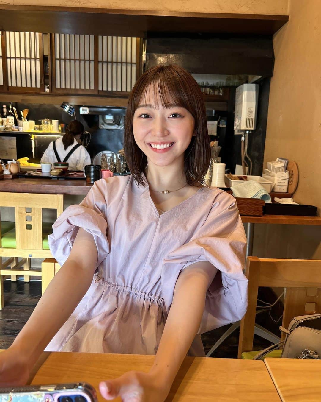 土路生優里のインスタグラム：「最近ストレートパーマをあてて朝がすごく楽ちんです👩🏼🤞🏻🤍」