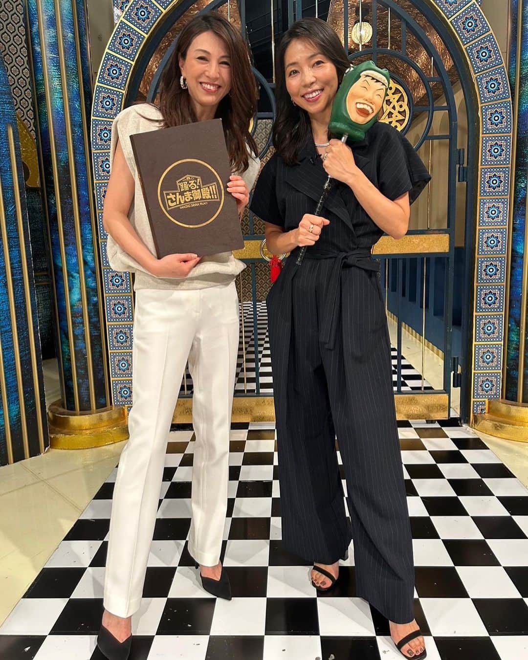 雨宮塔子のインスタグラム：「すいません、すいません🙇‍♀️  ギリギリのご報告になってしまいましたが、今日このあと20時から始まる日本テレビさんの「踊る！さんま御殿‼︎」に出演させていただいております〜。  さんまさんとご一緒するのはじつは初めてなのですが、弾丸トークながら人をリラックスさせるあの温かさに改めて感嘆🥰  先日パリに遊びに来てくれた純ちゃんや、今回の日本滞在で2回目にお会いしたアンミカさんがそばにいてくれる心強さもあって、とても楽しい収録になりました☺️  他の出演者の方々も楽しく温かい方ばかり❣️  間に合うかなぁ ご覧になれる方にはぜひ見ていただきたいです〜🙇‍♀️❣️  @kubojunkony   衣装のスタイリングはいつもお世話になっている森さん❤️ @km_simplechic   衣装はハウントさん @haunt_daikanyama  アクセはブランイリスさん @blanciris_official」