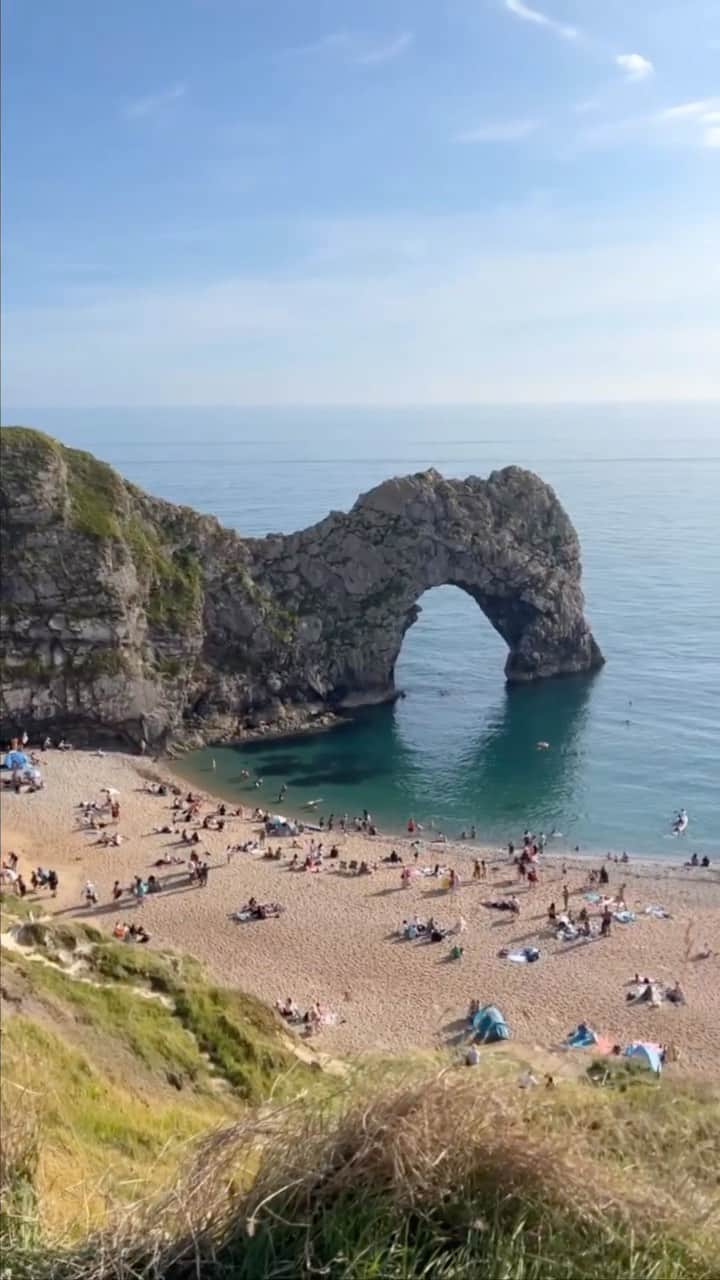 Estée Lalondeのインスタグラム：「August in Dorset 🥰」