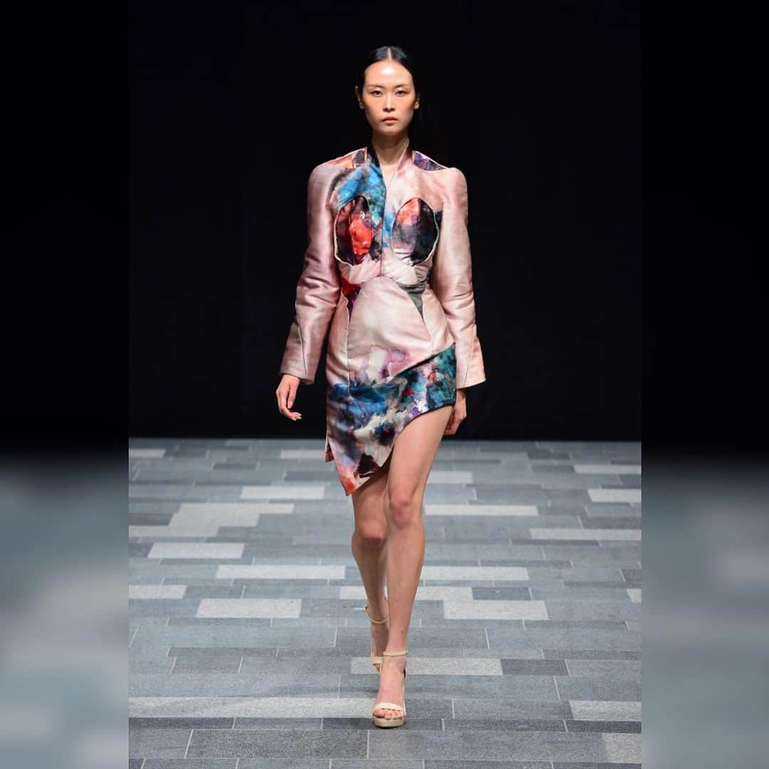 SATORU JAPAN Inc.さんのインスタグラム写真 - (SATORU JAPAN Inc.Instagram)「. ◆Rakuten Fashion Week TOKYO 2024SS Global Fashion CollectiVe Collective @globalfashioncollective  Maxime Edward @maximeedwardstudio   Model:#SHINMARI @mariisfashionmonkey97   #グローバルファッションコレクティブ  #東京コレクション #東京ファッションウィーク #東コレ #コレクション #ランウェイ #ショー #ウォーキング #モデル #モデル事務所 #サトルジャパン #gfctakestokyo #maximeedward #tokyo #japan #show #runway #tokyofashionweek #tfw #rfw #RakutenFWT #Rakuten #japanesemodel #model #modelagency #satorujapan」9月5日 19時04分 - satorujapan_official