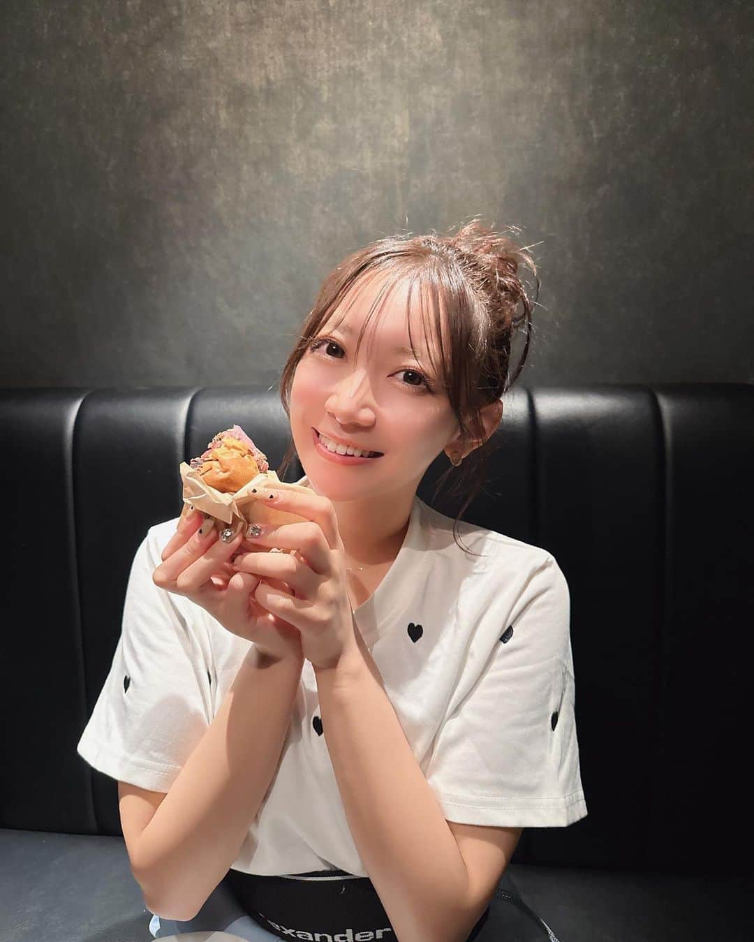 高木美穂のインスタグラム：「誕生日合奇苑♡ ° 日本一すきな焼肉屋さんです🌟 ° また早く行きたいなああー！ ° 今開店1周年でお得に食べれるらしいよー！みんな行くしかないよ！🤭✨ ° #焼肉 #青山グルメ #外苑前グルメ #東京焼肉 #東京グルメ  #合奇苑 #トリュフ #ハンバーガー #肉 #高めお団子 #誕生日ディナー #誕生日プレート #バースデー #バースデーディナー」