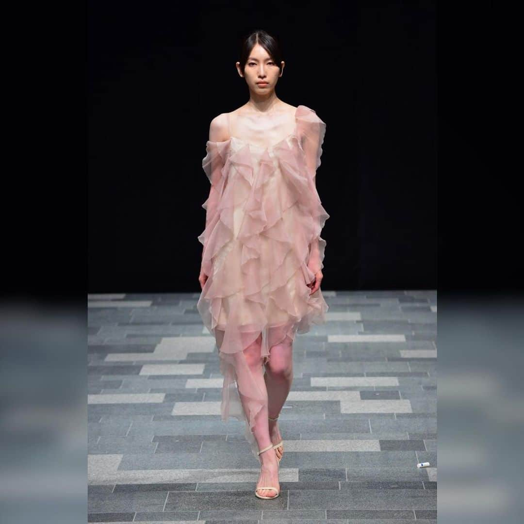 SATORU JAPAN Inc.さんのインスタグラム写真 - (SATORU JAPAN Inc.Instagram)「.  ◆Rakuten Fashion Week TOKYO 2024SS Global Fashion CollectiVe Collective @globalfashioncollective  Karen Moriyama @karenmoriyama_official   Model:#片山ユキ @yukikatayama7   #グローバルファッションコレクティブ  #東京コレクション #東京ファッションウィーク #東コレ #コレクション #ランウェイ #ショー #ウォーキング #モデル #モデル事務所 #サトルジャパン #gfctakestokyo #karenmoriyama #tokyo #japan #show #runway #tokyofashionweek #tfw #rfw #RakutenFWT #Rakuten #japanesemodel #model #modelagency #satorujapan」9月5日 19時19分 - satorujapan_official