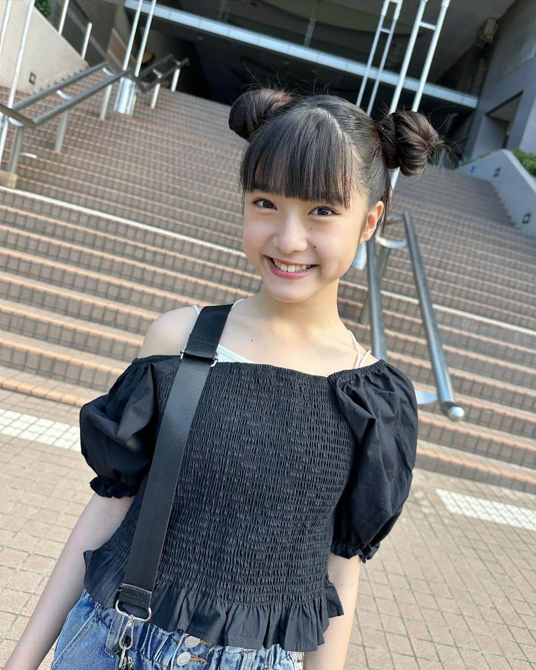 豊川亜咲さんのインスタグラム写真 - (豊川亜咲Instagram)「🐻♡ . 夏休み振り返り🌻 8月初めにもスパプー行った🦩🩵 1回目のスパプーはお団子ヘア🐼  #スパプー #スパワールド #お団子ヘア #夏休み #プール」9月5日 19時40分 - a_chan_1o3o