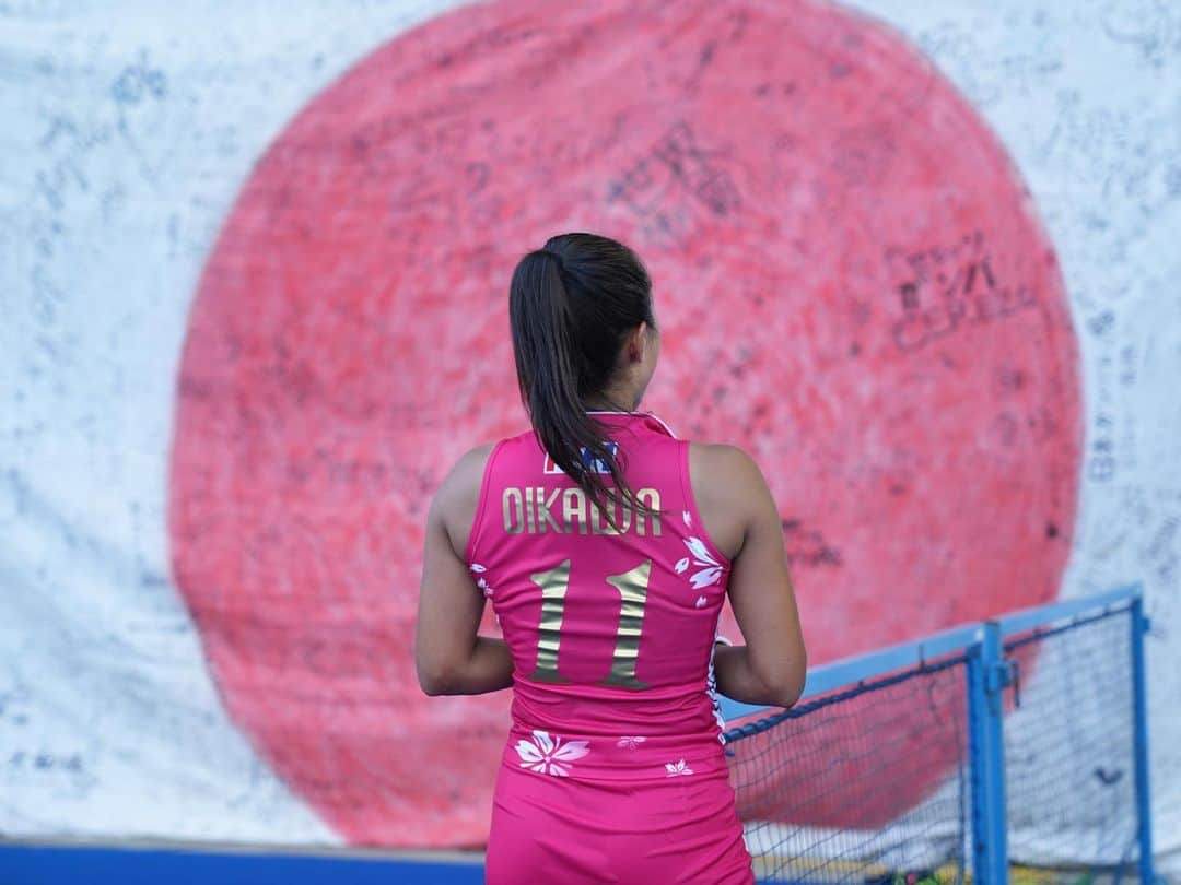 及川栞さんのインスタグラム写真 - (及川栞Instagram)「... Thank you all for your support last weekend in Tokyo. It was such a great time at home pitch and home crowd atmosphere🇯🇵❤ I got much more energy from amazing supporter. Also thank you for coming @ff_hockey to Japan!  先週土日の国際強化マッチにおいて、 開催に携わってくださったたくさんの関係者の方々、 いつも応援して下さる方々、 たくさんの大好きな人達。 多くの方々に感謝の気持ちでいっぱいです💘 アジア大会前に皆さんからたくさんの パワーを貰うことが出来ました。 残りの時間を大切にしっかり杭州で 戦ってきます。 引き続き応援よろしくお願いします🙏❤️‍🔥  #japan#teamjapan#sakurajapan#hockey#international#tokyo#france#games#asiangames#coming#bigsupporter#friend#homepitch#beauty#strong#takarabelmont#国際強化マッチ」9月5日 19時34分 - shihori.3