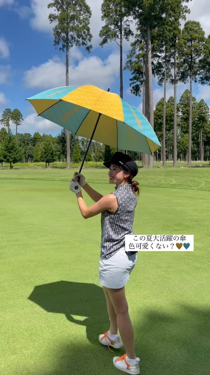 YUKAのインスタグラム：「@resurrection_tokyo の傘🩵💛 ⁡ この夏大活躍です🤤 今日は @minamii_golf と久しぶりの⛳️でした〜😎  #東京クラシッククラブ   最高の天気最高のメンバー 楽しすぎた🧡 ⁡ #ゴルフ好き #ゴルフ #ゴルフラウンド #ゴルフ女子 #ゴルフ上手くなりたい #ゴルフスイング #ゴルフスイング動画 #ゴルフコーデ #ゴルフ男子 #ゴルフ好きな人と繋がりたい #ゴルフバカ #ゴルフ好きな人と仲良くなりたい #ゴルフウェア #おしゃれさんと繋がりたい #お洒落 #スポーツ好き#フィラゴルフ #filagolf #golf #vg_fashion #golfstagram #golfwear #golfgirl #golfswing #골프여자#골프스타그램 #골프 #골프웨어」