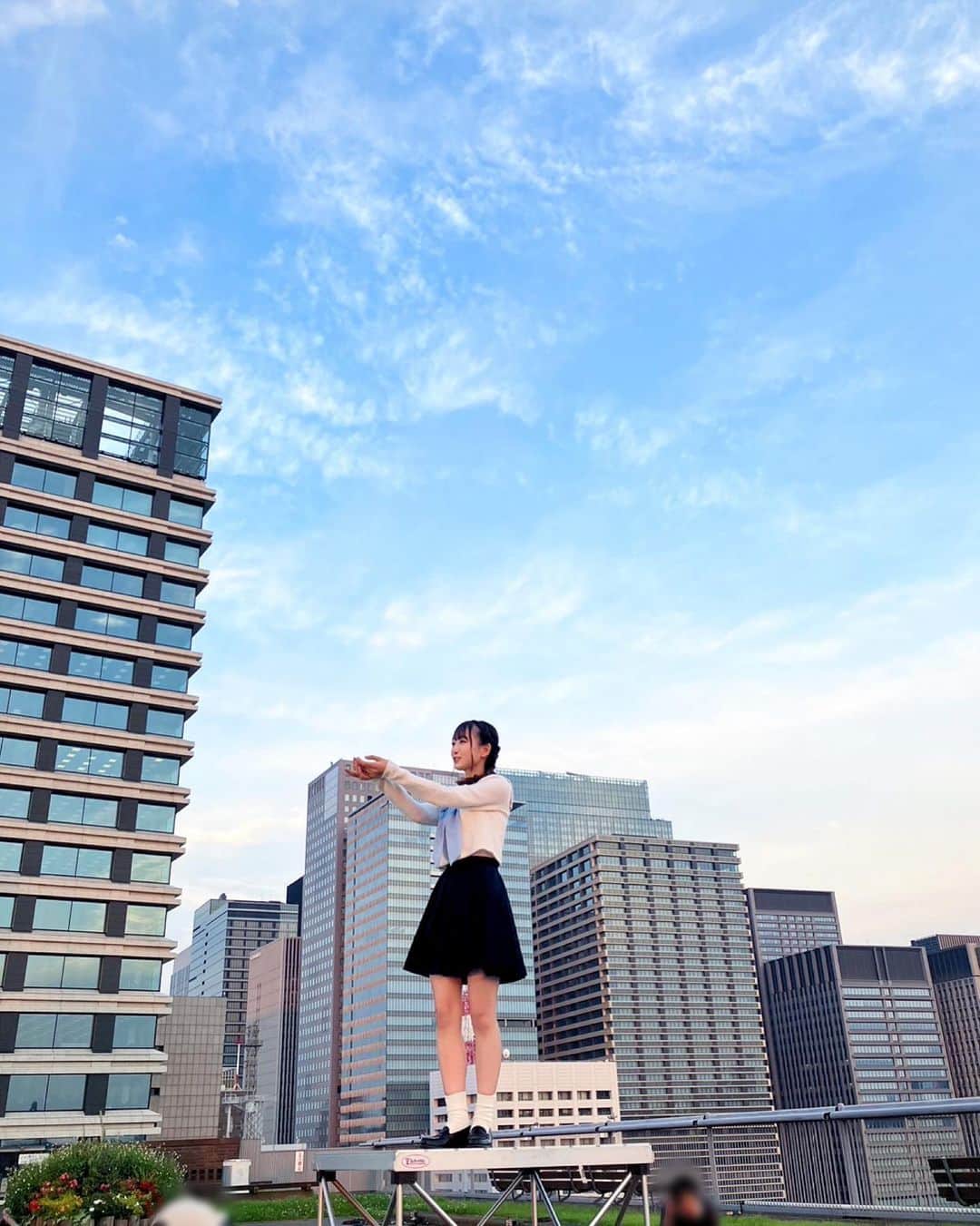 瀧脇笙古さんのインスタグラム写真 - (瀧脇笙古Instagram)「️️️️️️⛅️️️️️️️幸せなのに これでいいのに⛅️ ⁡ ⁡ ⁡ ⁡ リップシーンをマネージャーさんが撮ってくださっておりました！ ⁡ ｢だからとて｣のリップシーンは回転していて印象的ですよね ⁡ ⁡ ⁡ #イコラブ」9月5日 19時48分 - takiwaki_shoko_
