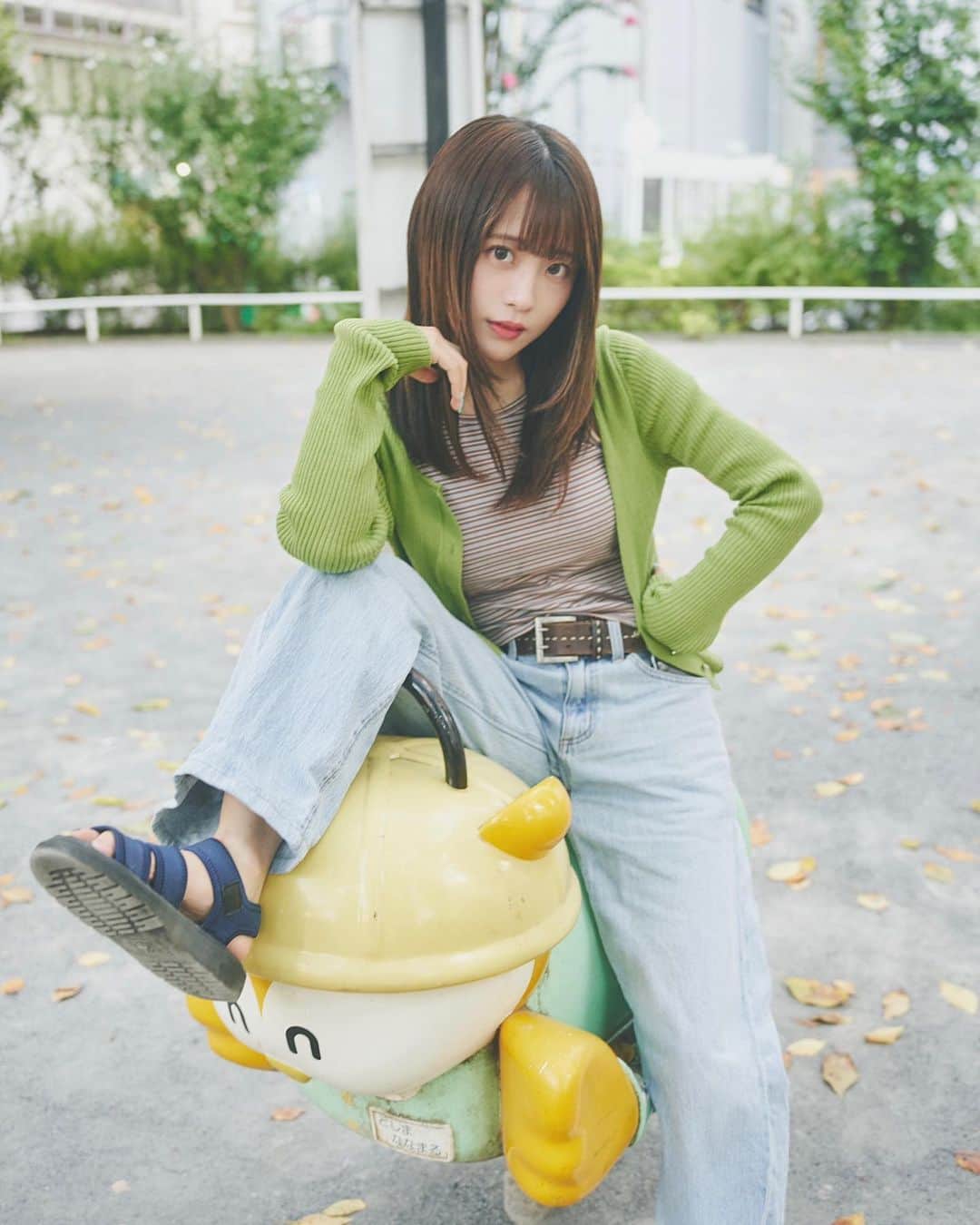 のインスタグラム：「この、としまななまるみたいに下敷きになりたい人いる？😮☆おもしろｼｮｯﾄ  #fyp #photo  #instagram」