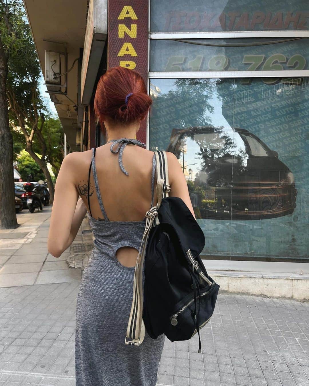 Juriのインスタグラム：「久しぶりの更新。 ギリシャテッサロニキ🇬🇷 去年出会った仲間たちと会えて幸せでした💙 JUEMIの新作ワンピは3色持ってきた💧💙 #greece #thessaloniki #juemi #ギリシャ #テッサロニキ #🇬🇷」