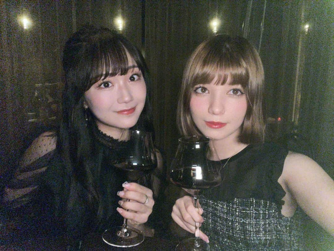 東海林クレア（くれたん）のインスタグラム：「だいすきなあべ、ちょと遅くなっちゃったけど お誕生日おめでとう！  普段からたくさん会わないと落ち着かないくらい、私にとって必要不可欠な存在でずっと隣にいてくれてありがとうの気持ちがいっぱい！21歳も隣に居させてね、楽しもうね！素敵な一年に私がする😘」