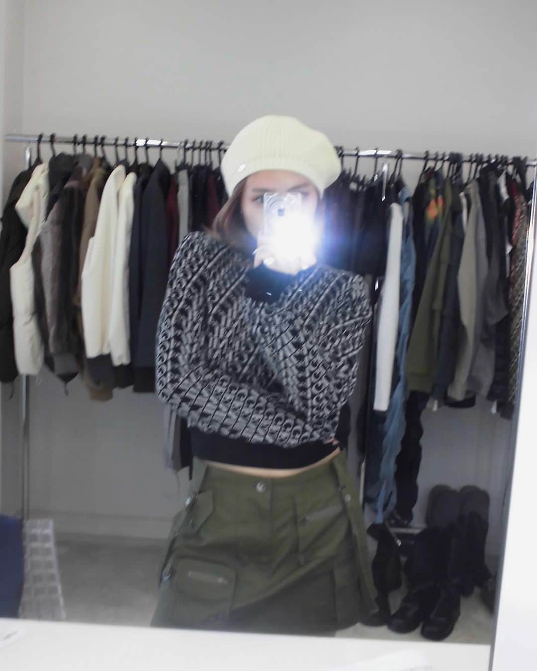 のインスタグラム：「ㅤㅤㅤㅤㅤㅤㅤㅤㅤㅤㅤㅤㅤ 今年もlogo jacquard knit入荷します🧶 ㅤㅤㅤㅤㅤㅤㅤㅤㅤㅤㅤㅤㅤ #LAGUAGEM」