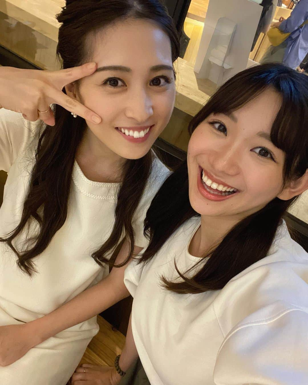 小林茉里奈さんのインスタグラム写真 - (小林茉里奈Instagram)「🌷 お仕事で東京に来ていた岸波香桜ちゃんに会えました☺️💓 アナウンススクールが同じで、プライベートな話も仕事の話も、なんでも相談できる心強い存在…♡  会えたのはかなり久しぶりだったけど、定期的に電話しているのであまり久しぶり感ありませんでした🤭✨  #フリーアナウンサー #岸波香桜 #小林茉里奈 #セントフォース #アナウンサー #キャスター」9月5日 19時59分 - marina_k224